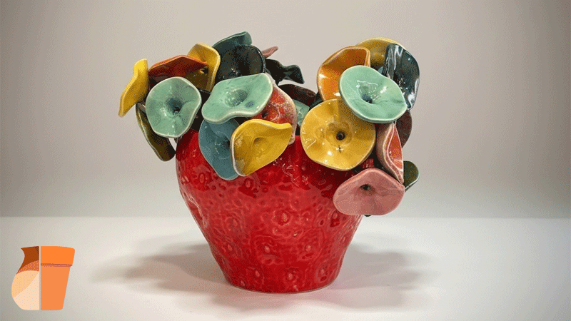 Peça original de artesanato português de um vaso com flores em cerâmica da marca portuguesa Artesanato Duarte Casa Decoração Jardim.