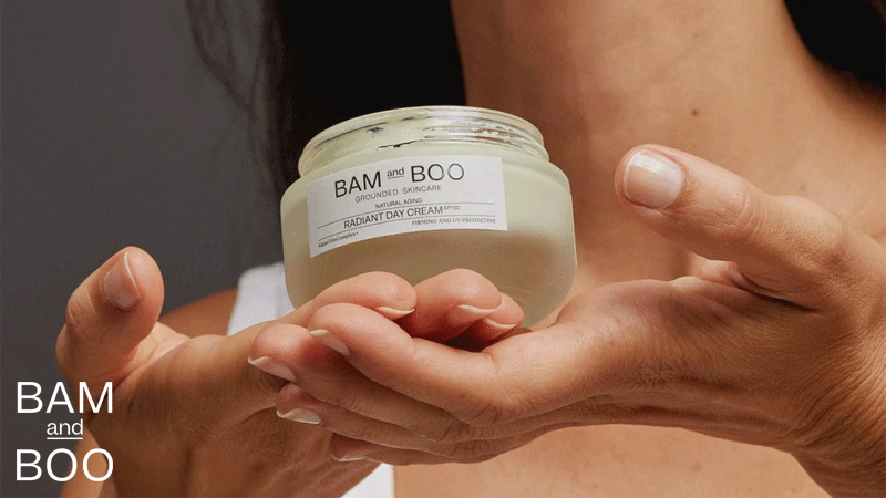 Boião Radiant Day Cream, creme de dia antienvelhecimento com SPF 30 da marca portuguesa de cosmética natural BAM AND BOO GROUNDED SKINCARE®.