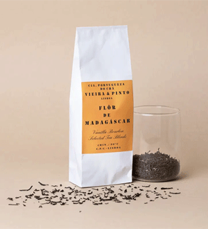 Chá preto aromatizado com baunilha Bourbon da marca portuguesa Companhia Portugueza do Chá, especificamente a mistura "Flôr de Madagascar".