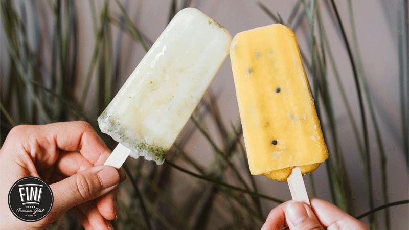 Gelados / picolés da marca Fini Premium Gelato. Os produtos da marca são feitos com ingredientes simples e naturais, sem glúten e sem lactose, sendo opções veganas. 