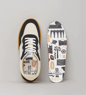 Ténis da marca portuguesa Shoevenir, feitos de materiais vegan e com palmilhas que ilustram ícones da cidade.