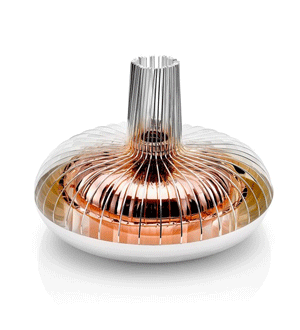 Centro de mesa em banho de prata com base polida e lâminas espelhadas a toda a volta. Interior com peça cilindrica em cor cobre. 