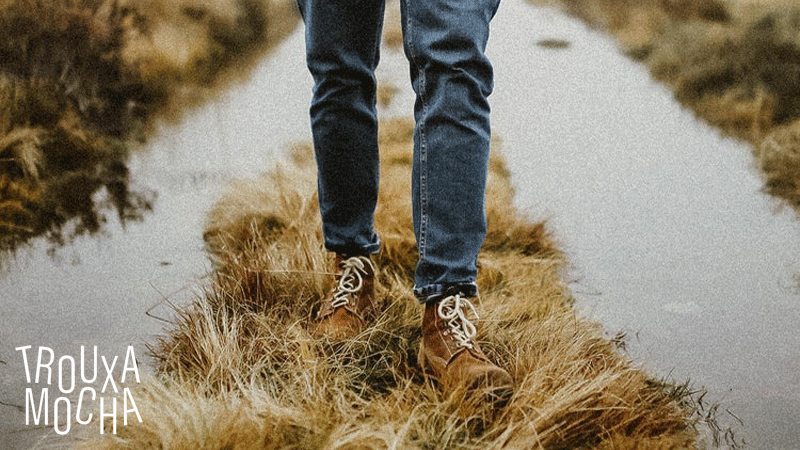 Botas em pele feitas em Portugal da marca portuguesa Trouxa Mocha, focada em honrar e reviver tradições do património português. 