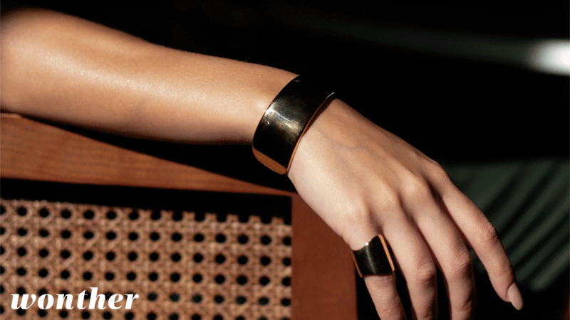 Pulseira Wonther Fingerprint criada em prata 925 com banho de ouro 24k da marca portuguesa Wonther.